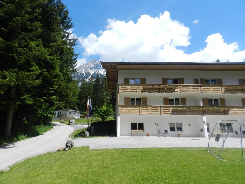 Pension Und Appartements Hartkaiser Ellmau Exteriör bild