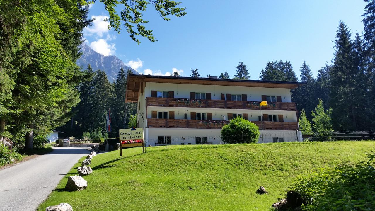 Pension Und Appartements Hartkaiser Ellmau Exteriör bild