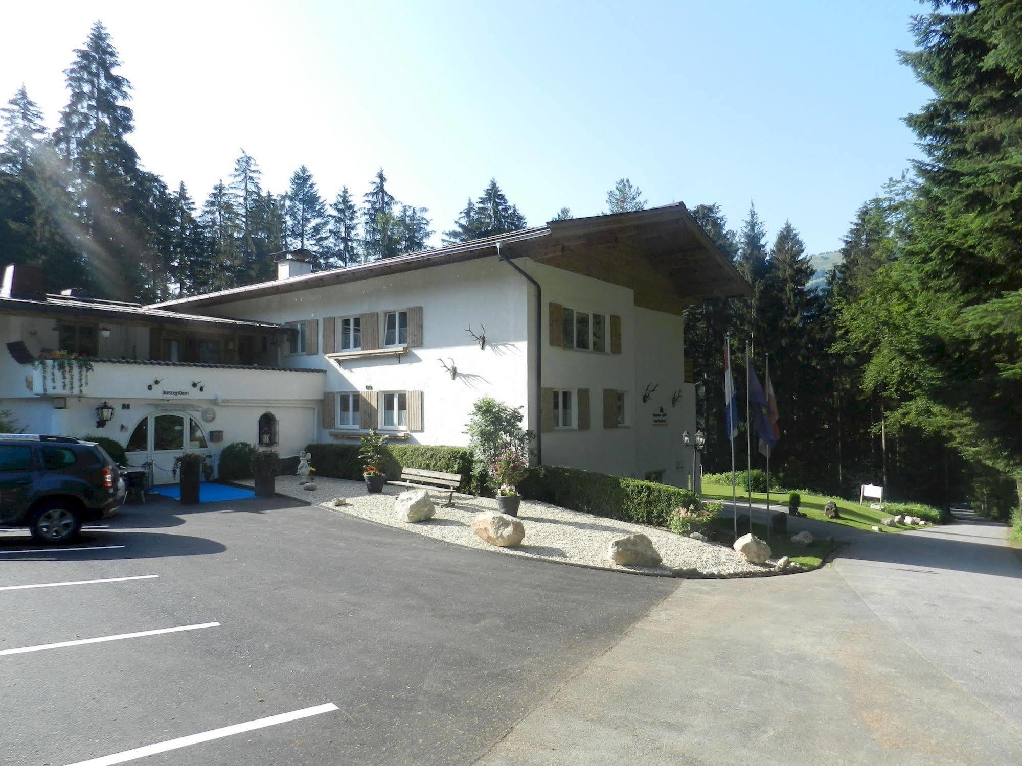 Pension Und Appartements Hartkaiser Ellmau Exteriör bild