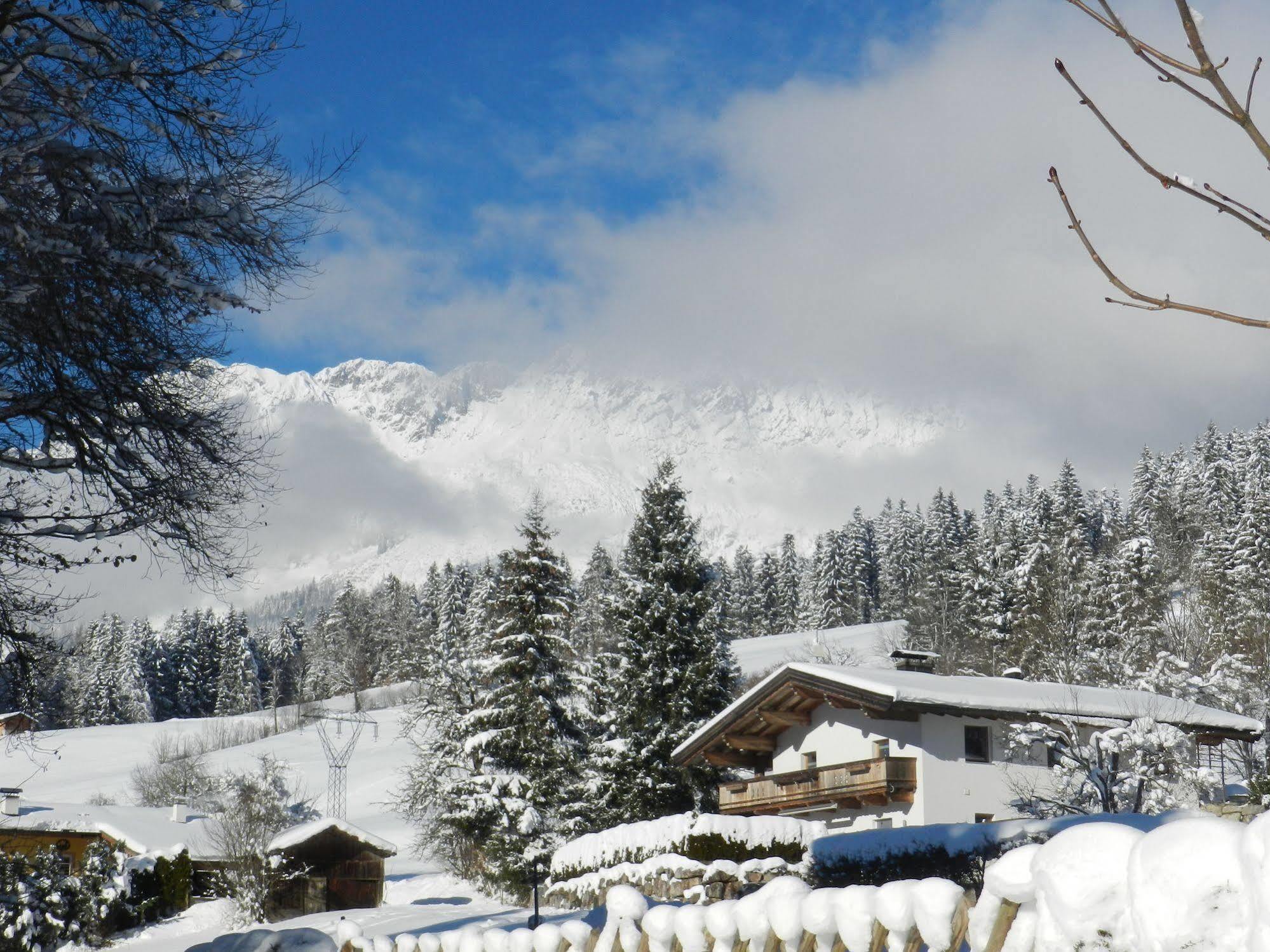 Pension Und Appartements Hartkaiser Ellmau Exteriör bild