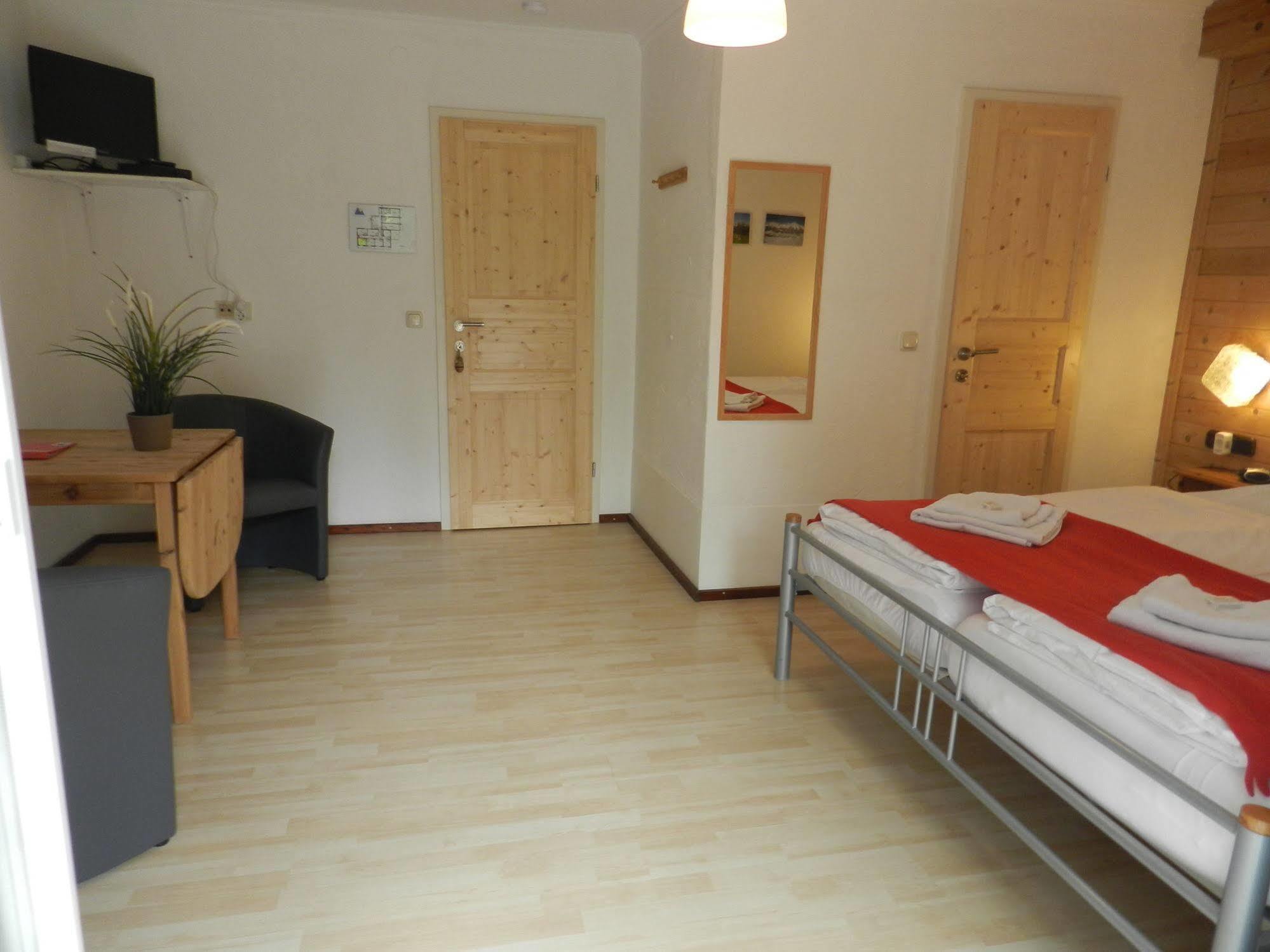 Pension Und Appartements Hartkaiser Ellmau Exteriör bild